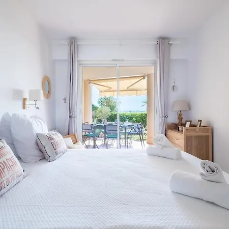 Rare! Exquisite 2-bd Facing The Sea Apartment Cannes