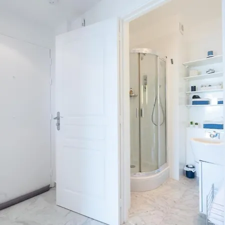 Rare! Exquisite 2-bd Facing The Sea Apartment *