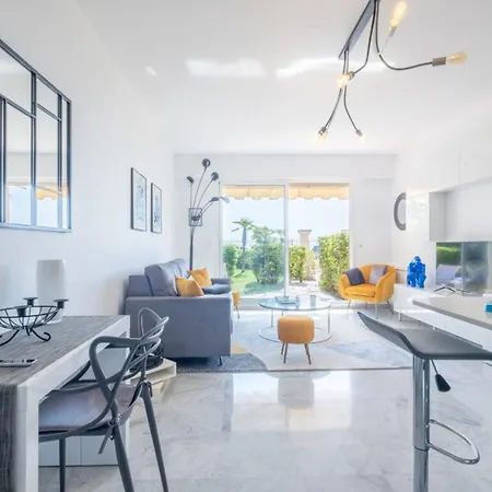 Rare! Exquisite 2-bd Facing The Sea Cannes