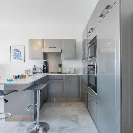 Rare! Exquisite 2-bd Facing The Sea Cannes