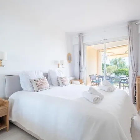 Rare! Exquisite 2-bd Facing The Sea Appartamento